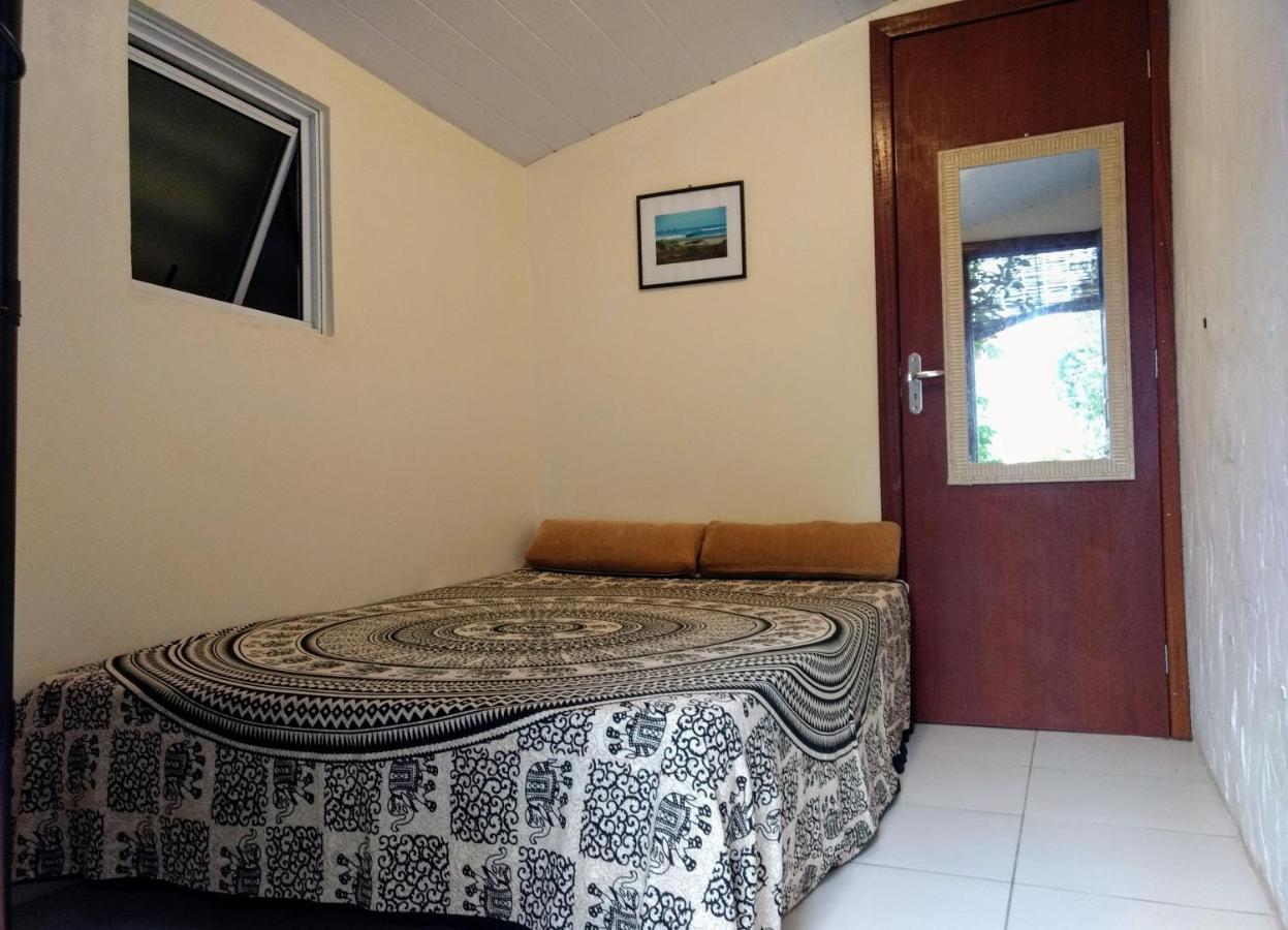Chale Do Tibet Vale Da Utopia Praia De Cima Pinheira Room photo